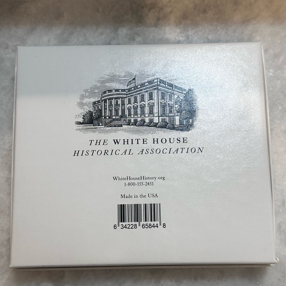 White House Historical Association Official 2023 Ornament - NIB - Picture 9 of 10